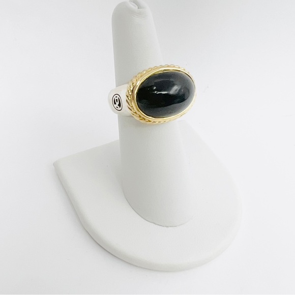 David Yurman Signature Oval Ring With Black
Onyx And Gold - Picture 4 of 12